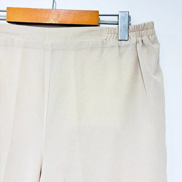 LE BOS Flowy beige pants with elastic waistband - Picture 7 of 10